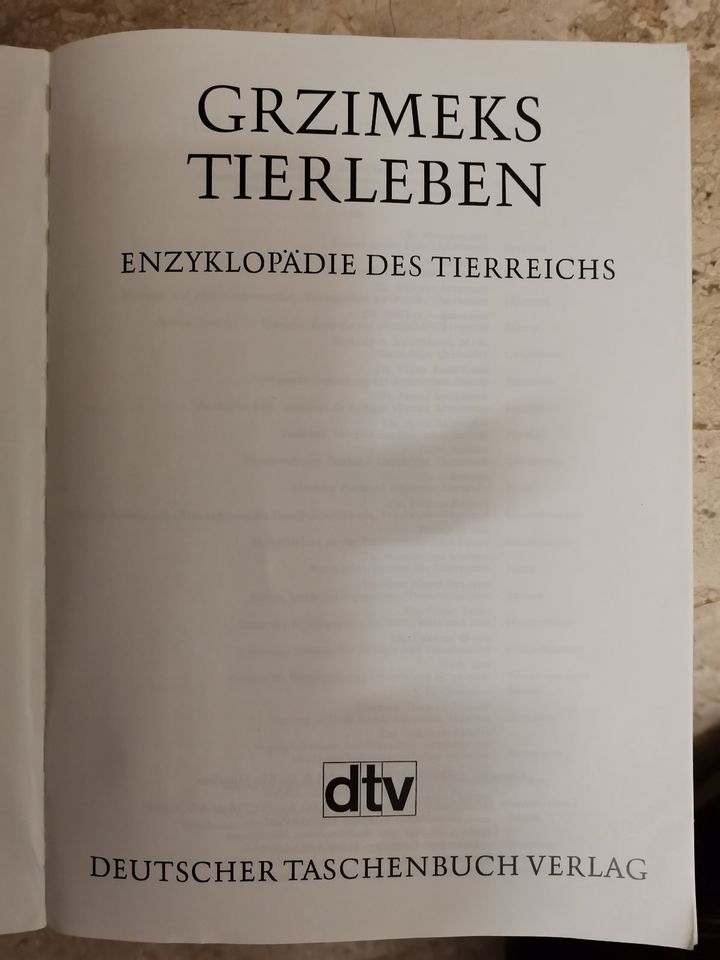 dtv Grzimeks Tierleben in 13 Bänden in Kirchhundem