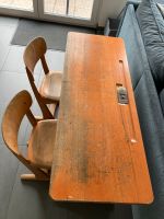 Vintage alte Holz-Schulbank mit 2 Stühlen (3.Klasse) Bayern - Ottensoos Vorschau