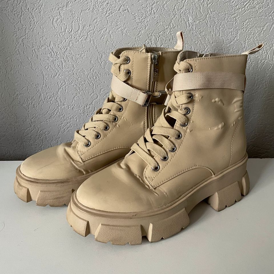 Steve Madden Tanker P Sand Größe 38 Damen Stiefeletten Beige in Mannheim