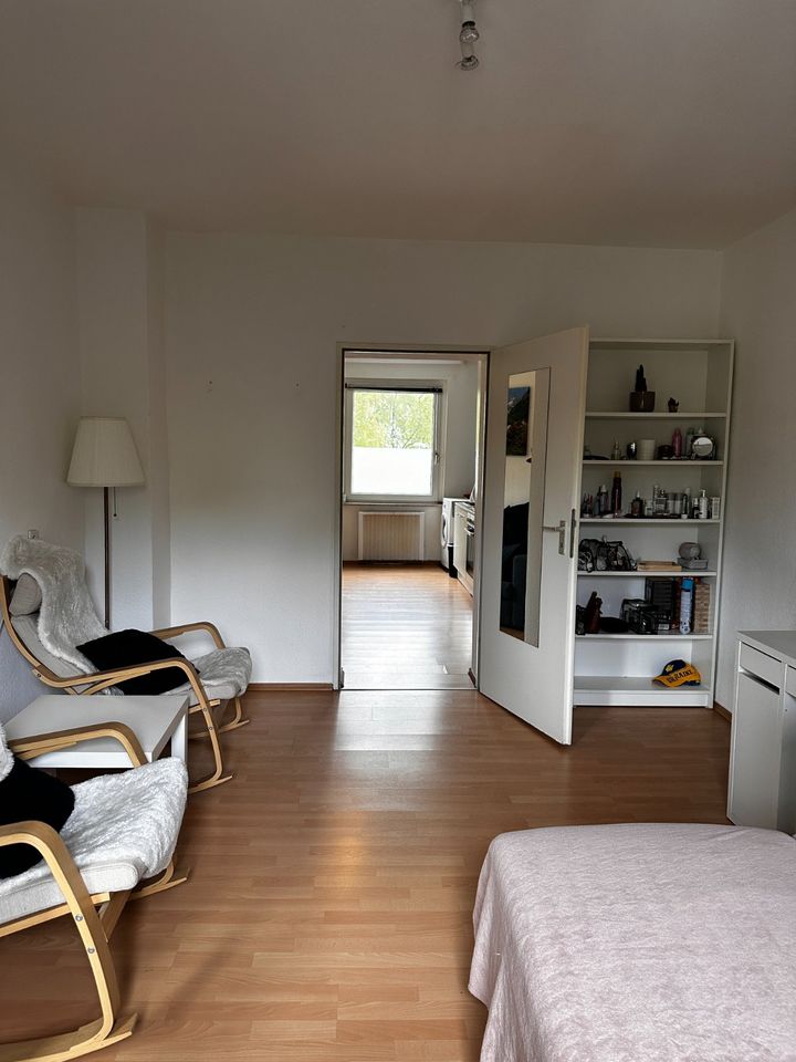 Lichtdurchflutete möblierte 2-Raum Wohnung für Singles in Gelsenkirchen