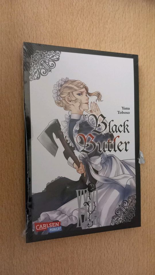 Black Butler 31 neu und eingeschweißt mit Transportschaden Manga in Stuttgart