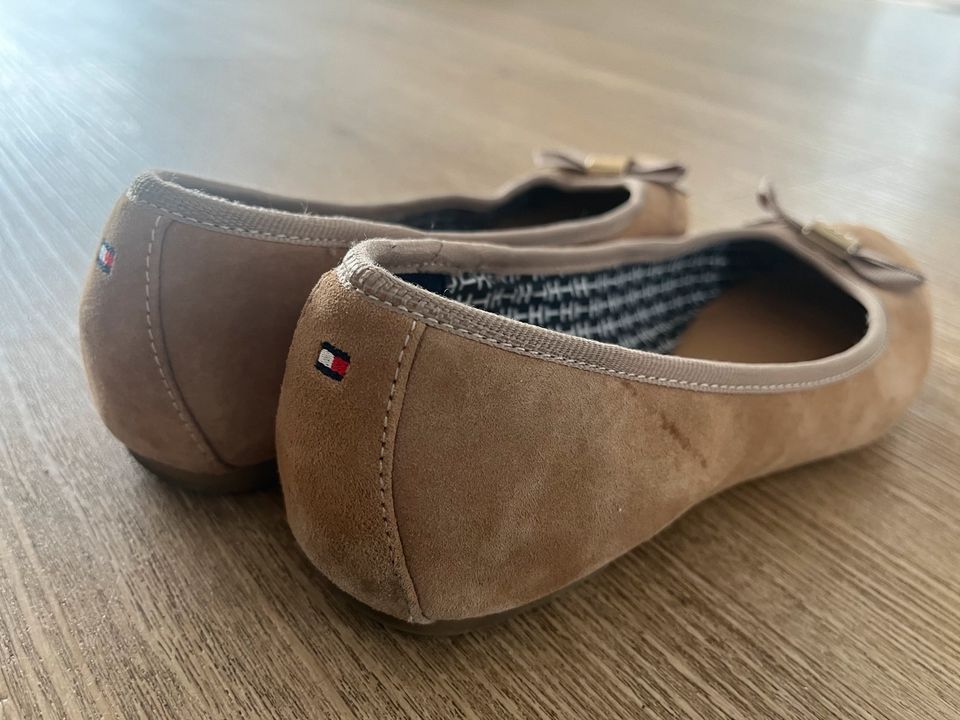 Tommy Hilfiger Ballerinas Beige Gr. 37 in Krefeld