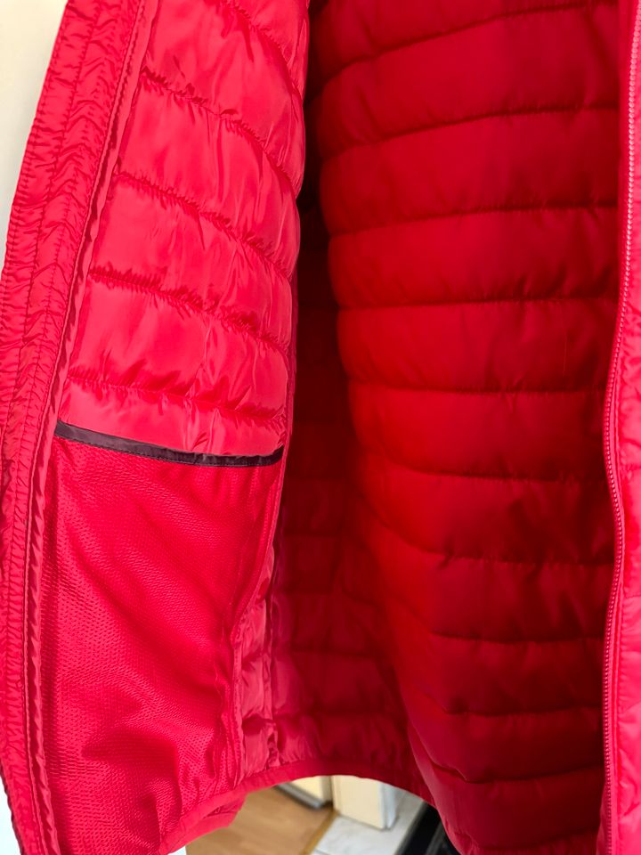 H&M Jacke in Rot in Hofheim am Taunus