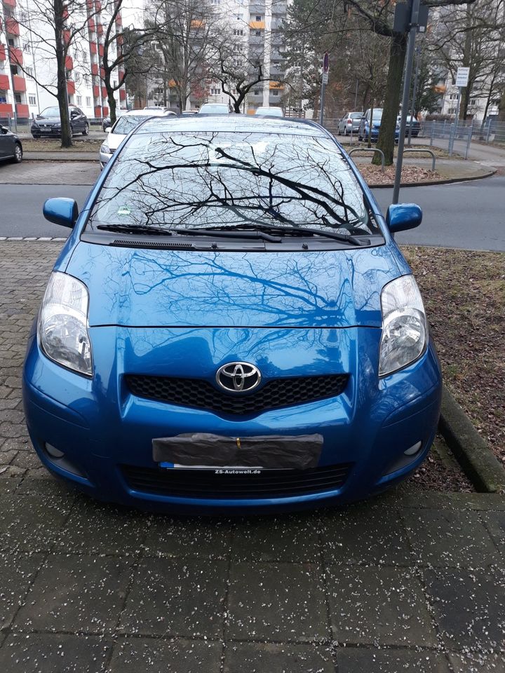 Toyota Yaris 1,33 Cool in Nürnberg (Mittelfr)