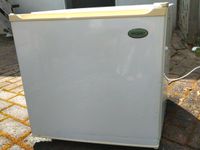Minikühlschrank mit Gefrierfach. Niedersachsen - Hellwege Vorschau