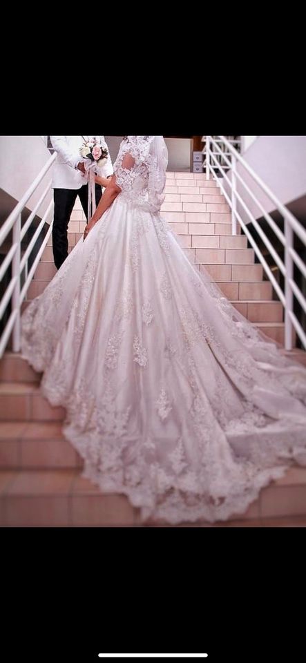 Hochzeitskleid Brautkleid aus Spitze hochwertig verarbeitet in Hannover