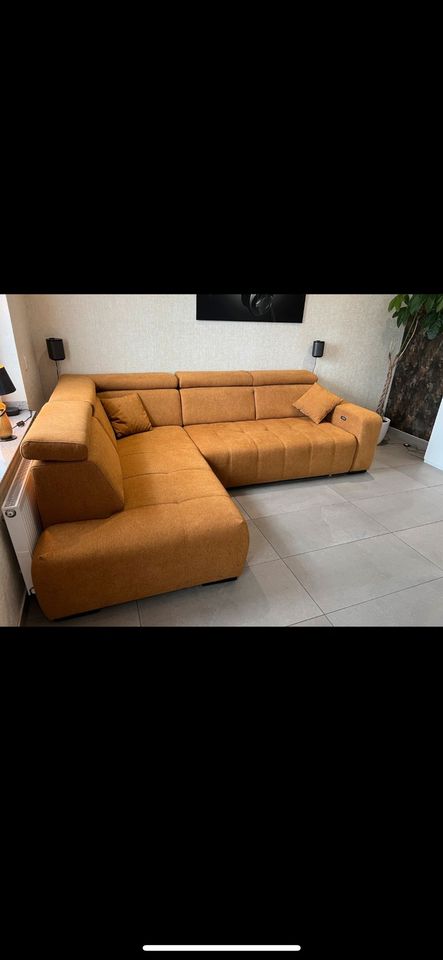 L Couch schlaffunktion elektrisch  lehnen Cognac Senf Sofa in Hattingen