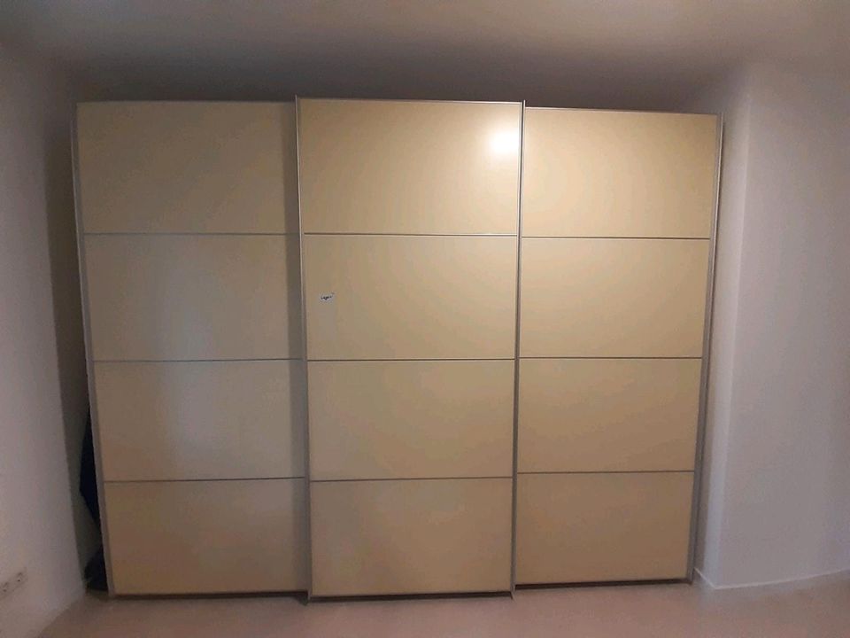 Schrank schiebetüren in Nürnberg (Mittelfr)