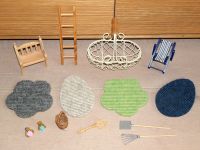 süßes Zubehör-Set für Puppenhaus (Teppiche, Gartengeräte, Möbel) Nordrhein-Westfalen - Castrop-Rauxel Vorschau