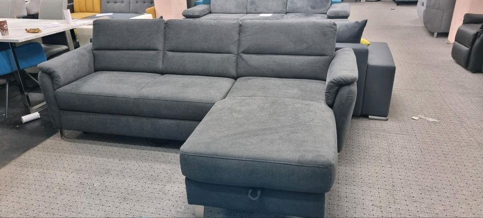 Ecksofa, Couch mit Schlaffunktion und Bettkasten in Offenbach