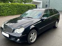 Mercedes C180 Kompressor Automatik Avantgarde Facelift rostfrei Hessen - Dreieich Vorschau
