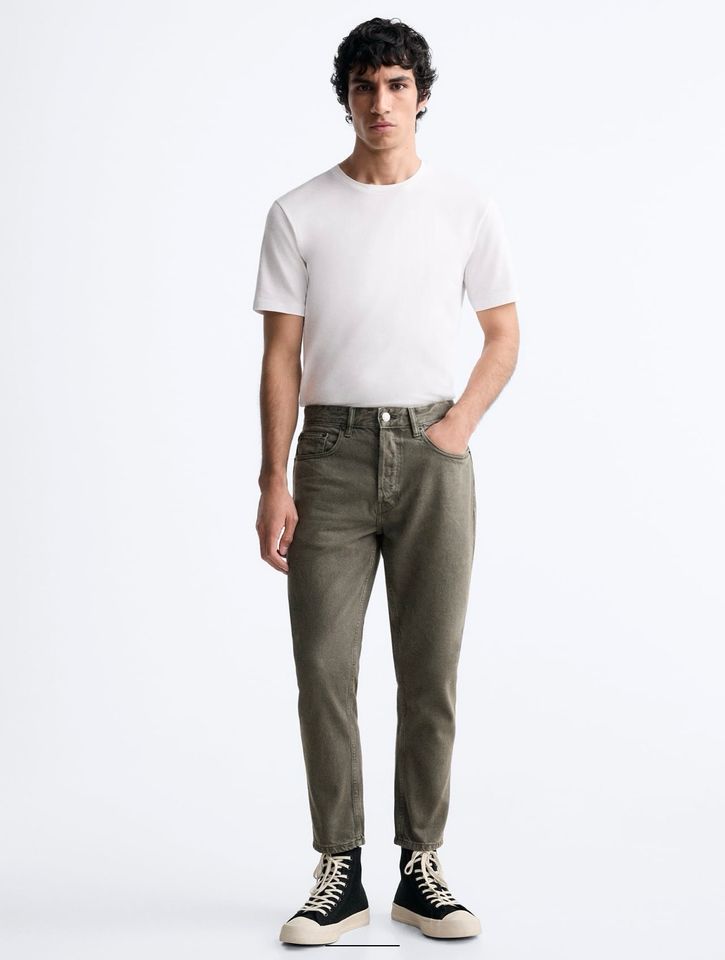 Zara Herren Cropped Slim Fit Jeans Hose khaki grün Größe 42 in Hamburg