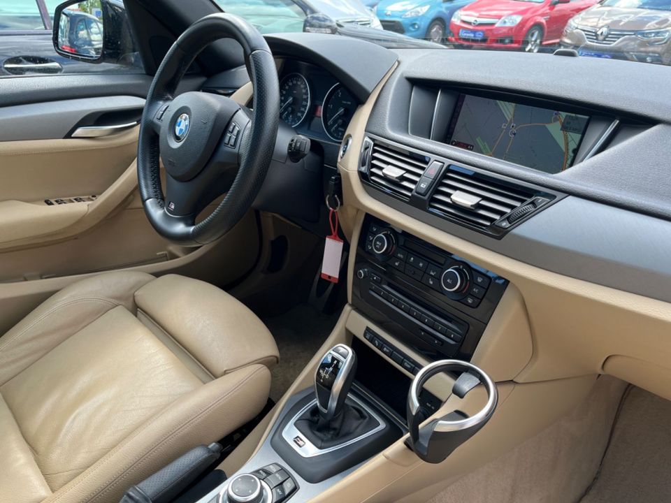 BMW X1 sDrive 20d+M SPORT PAKET+LEDER+NAVI+PANO+AHK in Berlin