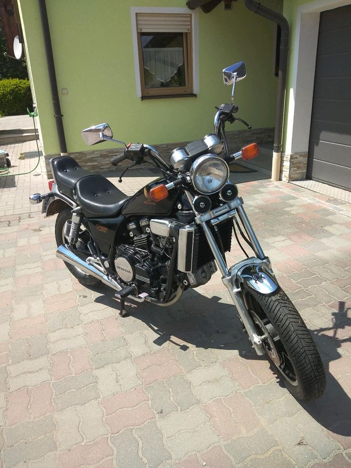 Honda Vf 750 in Maxhütte-Haidhof