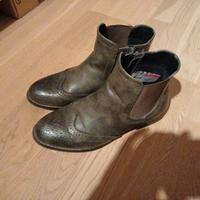 Rieker Chelsea Boots grau mit Lochmuster Gr. 38 Bayern - Hauzenberg Vorschau