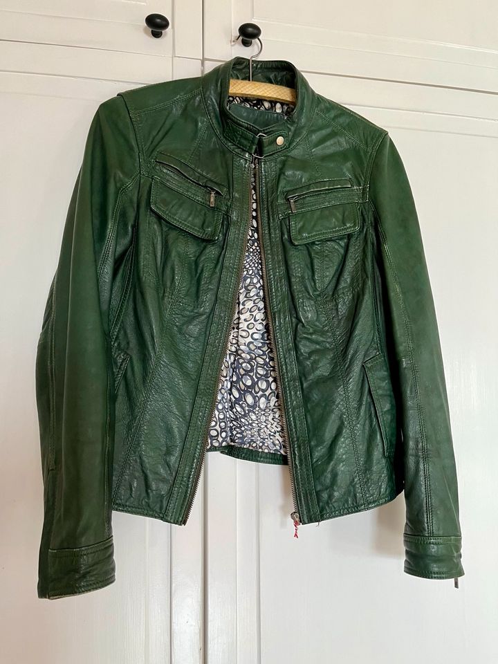 Flaschengrüne Lederjacke im Biker Stil   Gr. M    38 in Bad Homburg