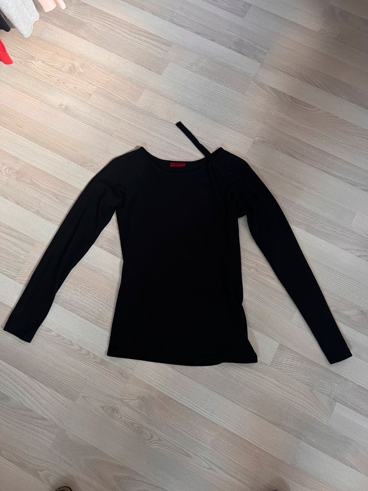 Hugo Pullover schwarz Gr. XS guter Zustand in Lehrensteinsfeld