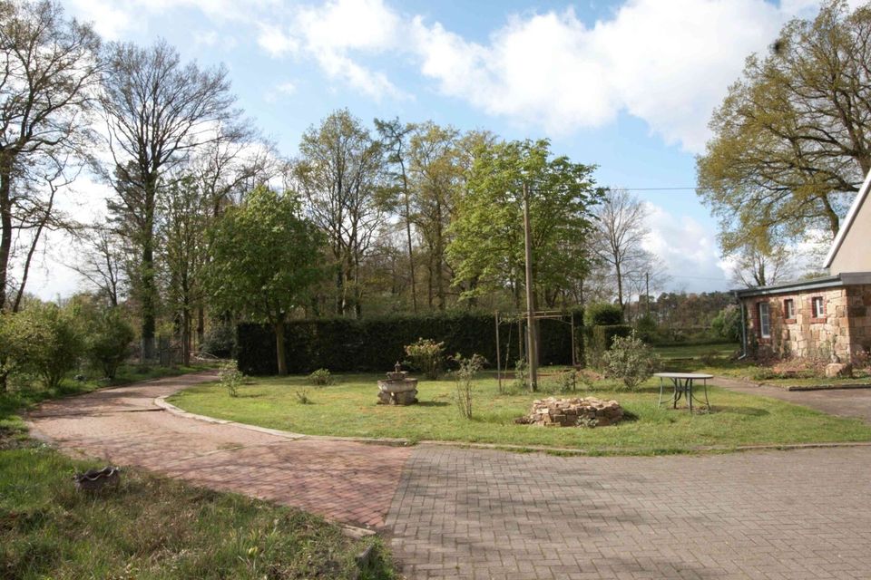 Ein Landhaus Anwesen mit Stallungen und sechs Mietwohnungen am Naturschutzgebiet in Hopsten