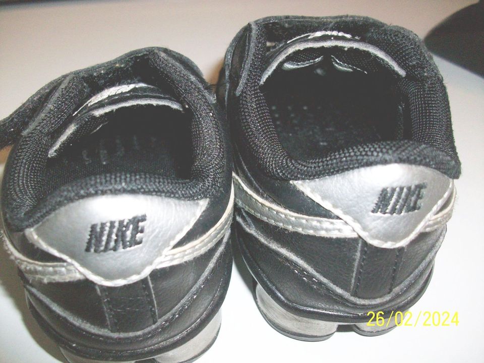 1 Paar Nike Baby Schuhe - sehr schön - auch für Deko in Saulheim