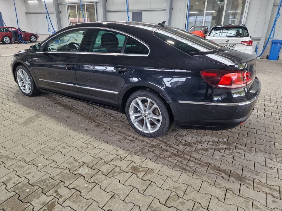 VW PASSAT CC 2013 140 PS DIESEL in Gummersbach