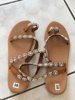 Neue Sandalen / Zehentrenner in Größe 38 Nordrhein-Westfalen - Brühl Vorschau