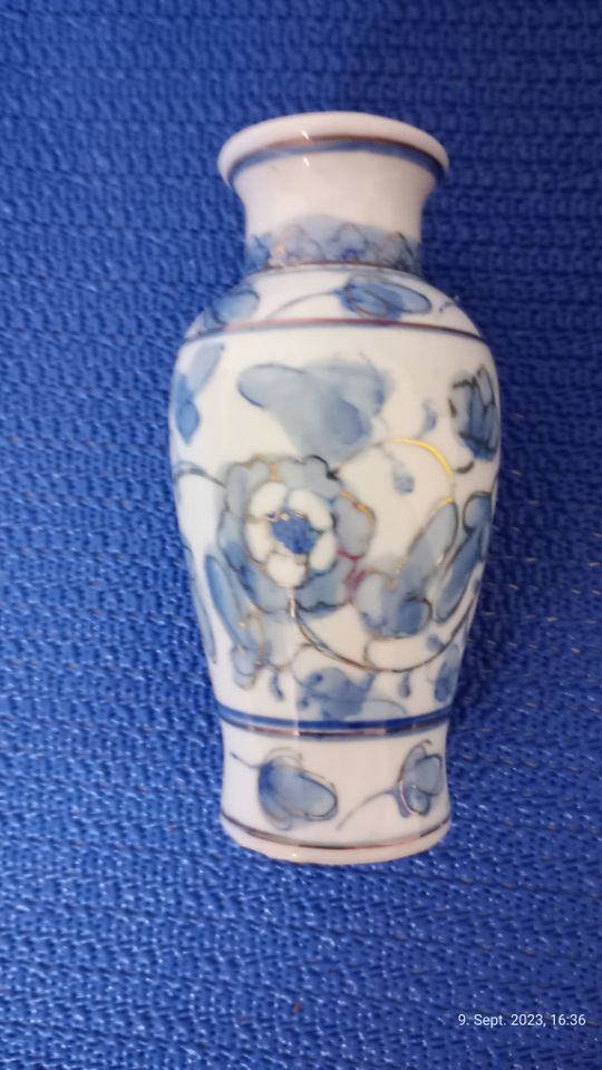 2 kleine chinesische Vasen in Euskirchen