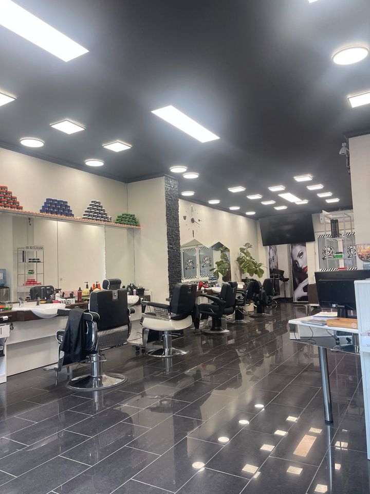 Friseur Salon und barber shop und Kosmetik Studio in Frankfurt am Main