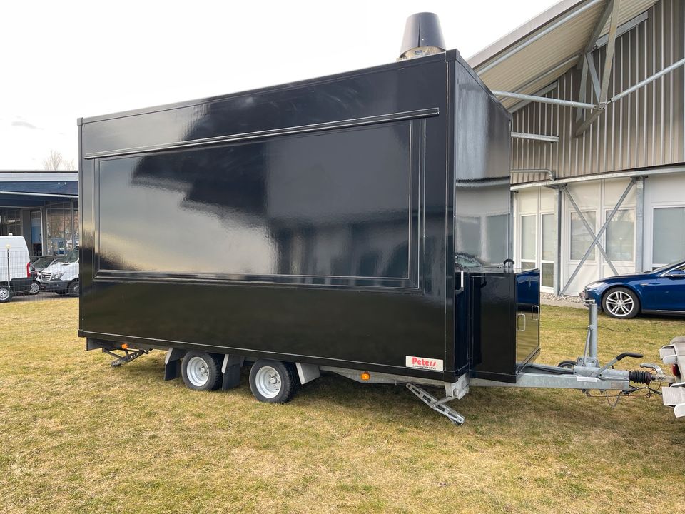 Imbisswagen Verkaufswagen Foodtruck 2019 2500 KG in Westerheim