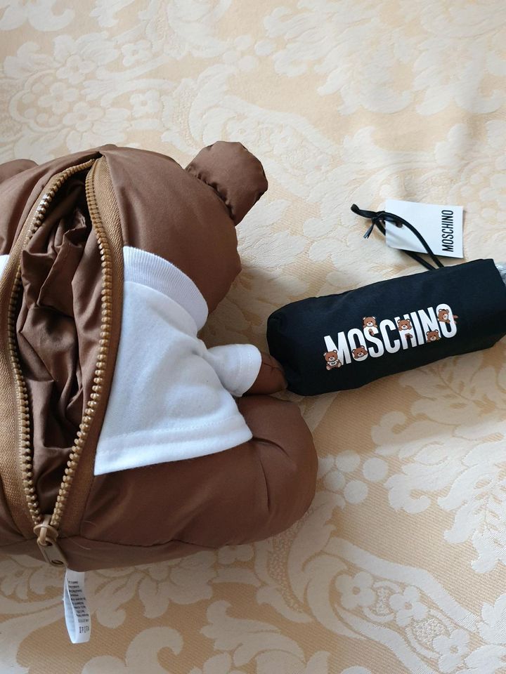 Moschino Regenschirm mit Abdeckung & Spielzeug Teddybär in Stuttgart