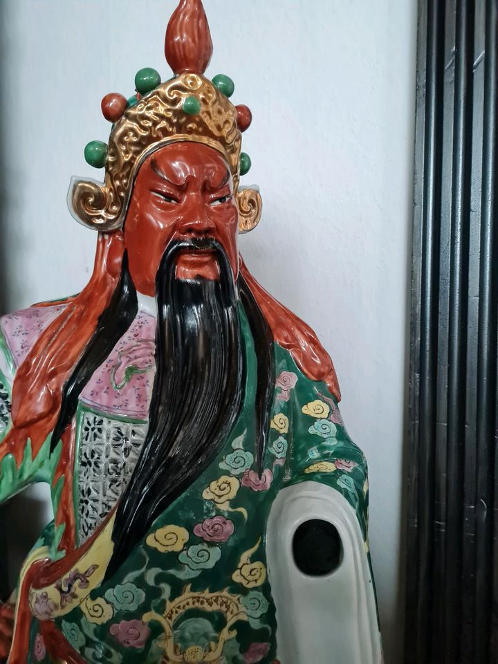 Asiatische Porzellan Krieger Guan Yu Figur ca. 78cm Hoch in Oldenburg