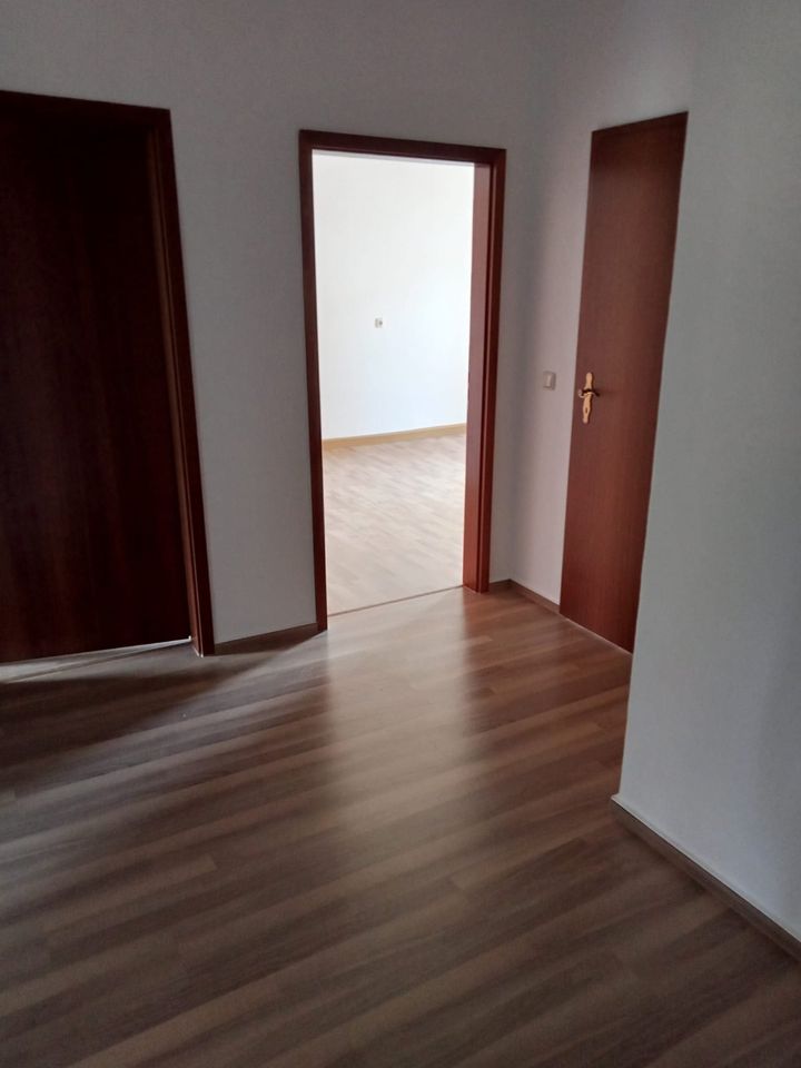 Zweiraumwohnung mit Balkon in 04746 Hartha Warmmiete 400€ in Hartha