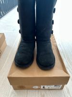 Ugg Bailey Button Triplet Stiefel Gr.32, neuwertig Nordrhein-Westfalen - Pulheim Vorschau