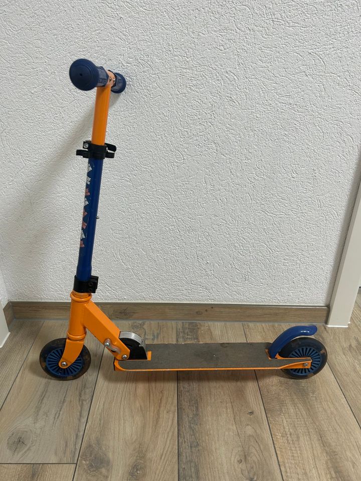 Kinder Trettroller Scooter Roller in orange / klappbar in Gründau