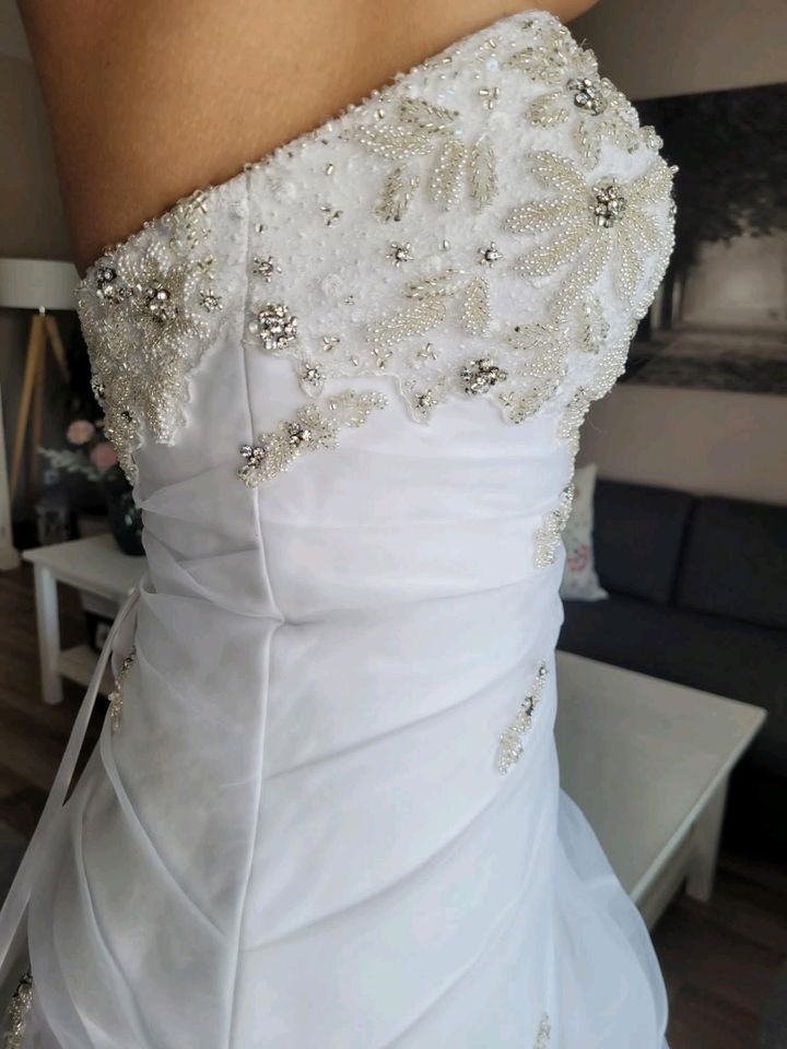 Brautkleid Gr. S in Wiesbaden