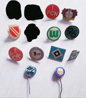 63 verschiedene Fussball Pins Berlin - Treptow Vorschau