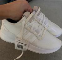 Neue weiße Adidas Sneaker – 37 NEU Hessen - Büttelborn Vorschau