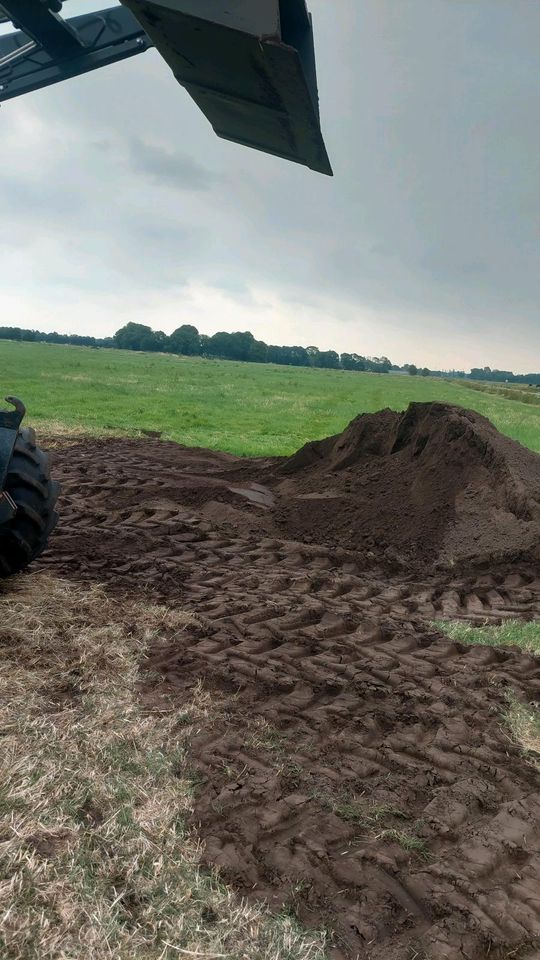 Bei mir können Sie Ihren Erdaushub, Kleierde, Sand, loswerden in Jade