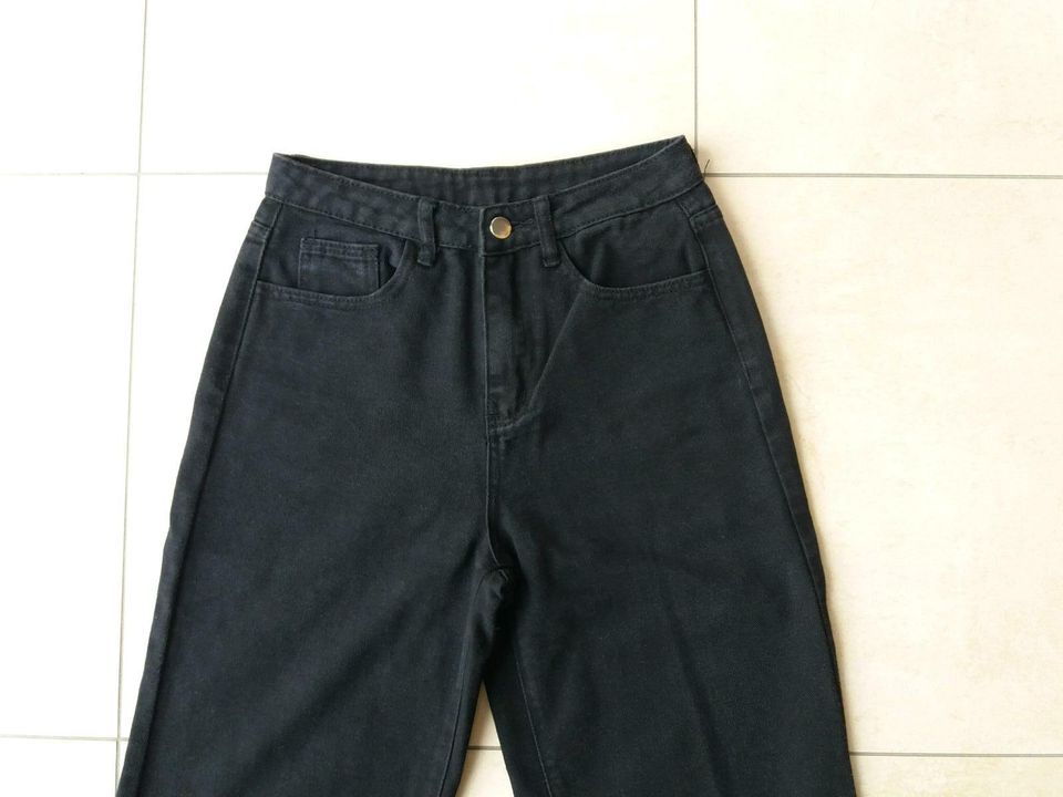 Jeans von Dazy Gr. S hohe Taille und breiter Beinschnitt in Steinhöring