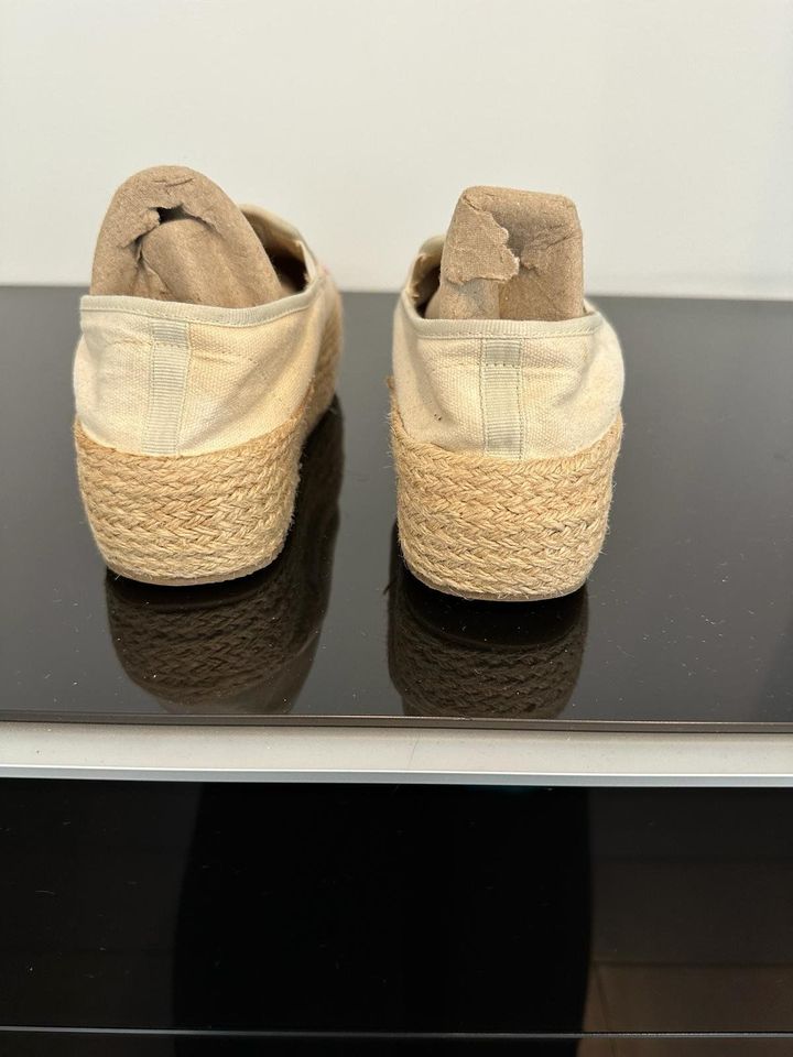 Emporio Armani - Damen beige Espadrilles/Leinenschuhe (Größe 38) in Hamburg