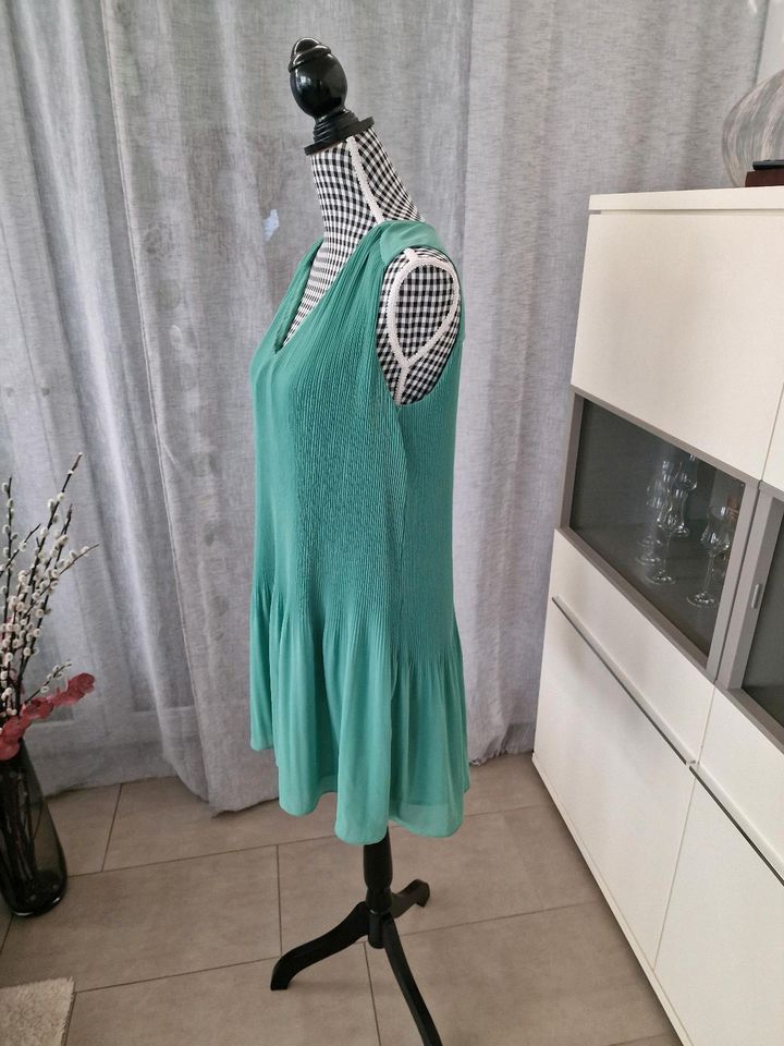 Wie neu! Sommerkleid Gr. 36, Plissee Kleid in Weyhe