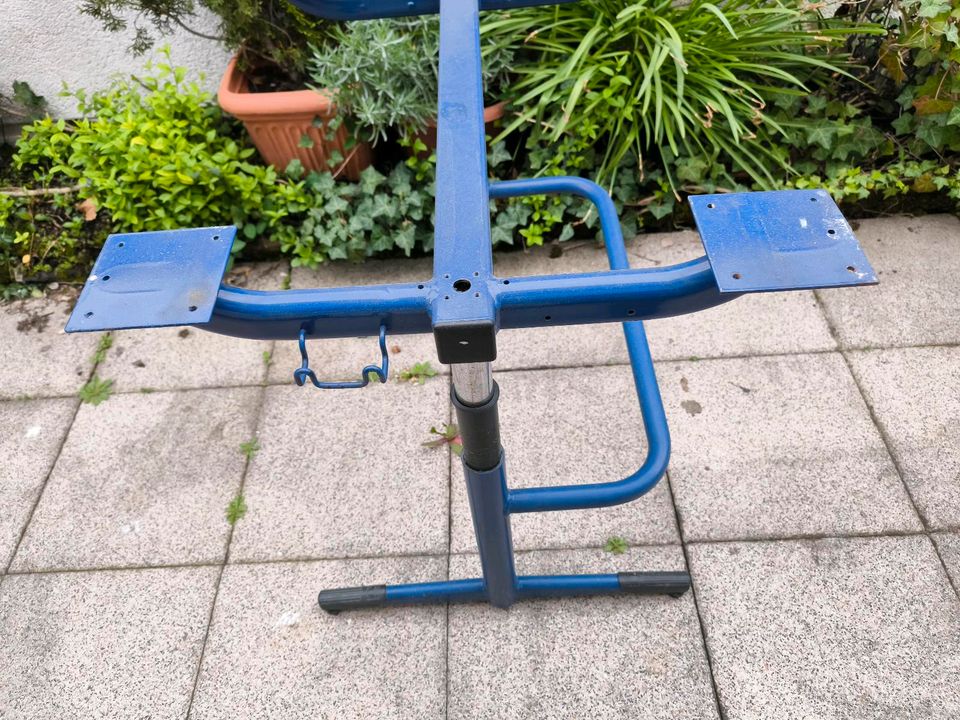 Schreibtisch Gestell höhenverstellbar blau Metall in Frankfurt am Main