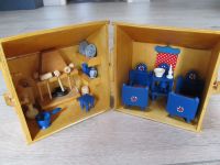Puppenhaus mit Küche und Schlafzimmer aus Holz München - Moosach Vorschau