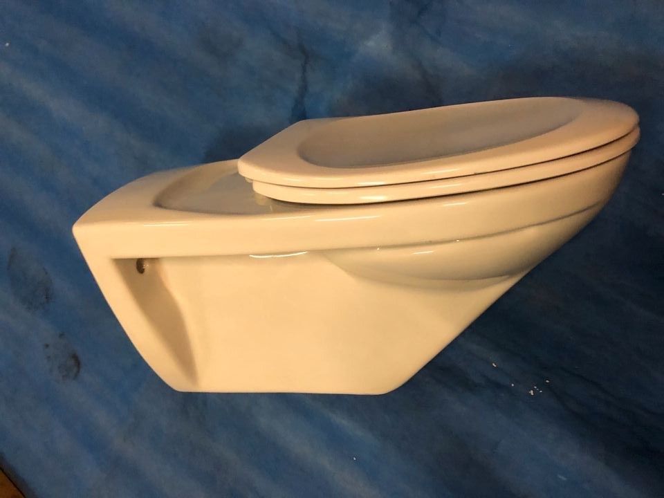 Villeroy & Boch Wand-Tiefspül-WC Vita O. NOVO 360 x 700 in Erbach