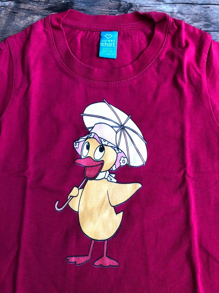 Shirt Daisy Duck Größe 98/104 in Storkow (Mark)