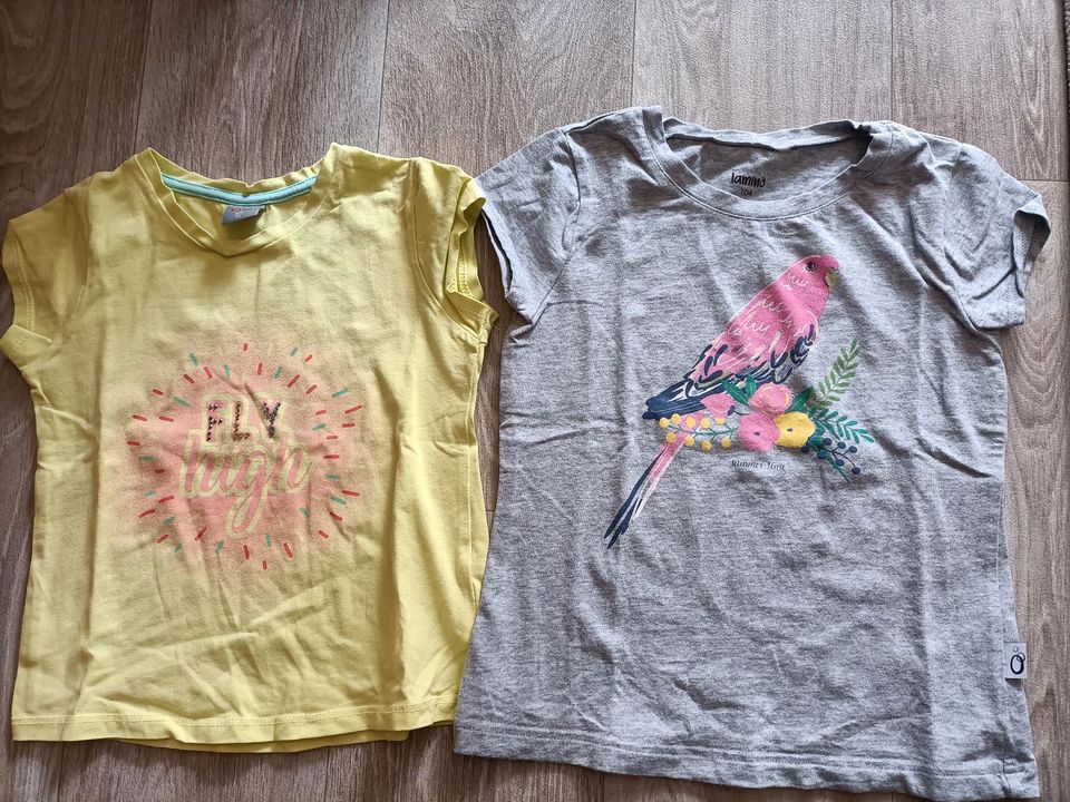 Biete 9 T-Shirts für Mädchen in Größe 102/104 an in Naumburg (Saale)