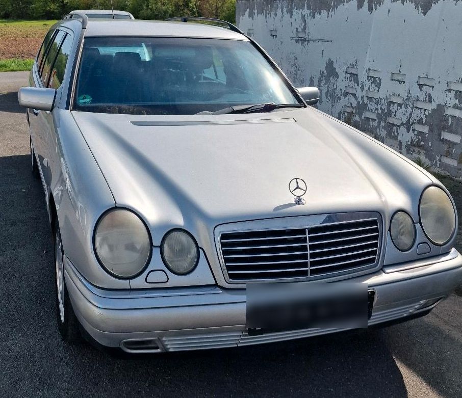 Mercedes-Benz E 280 T 4-Matic in Eppertshausen