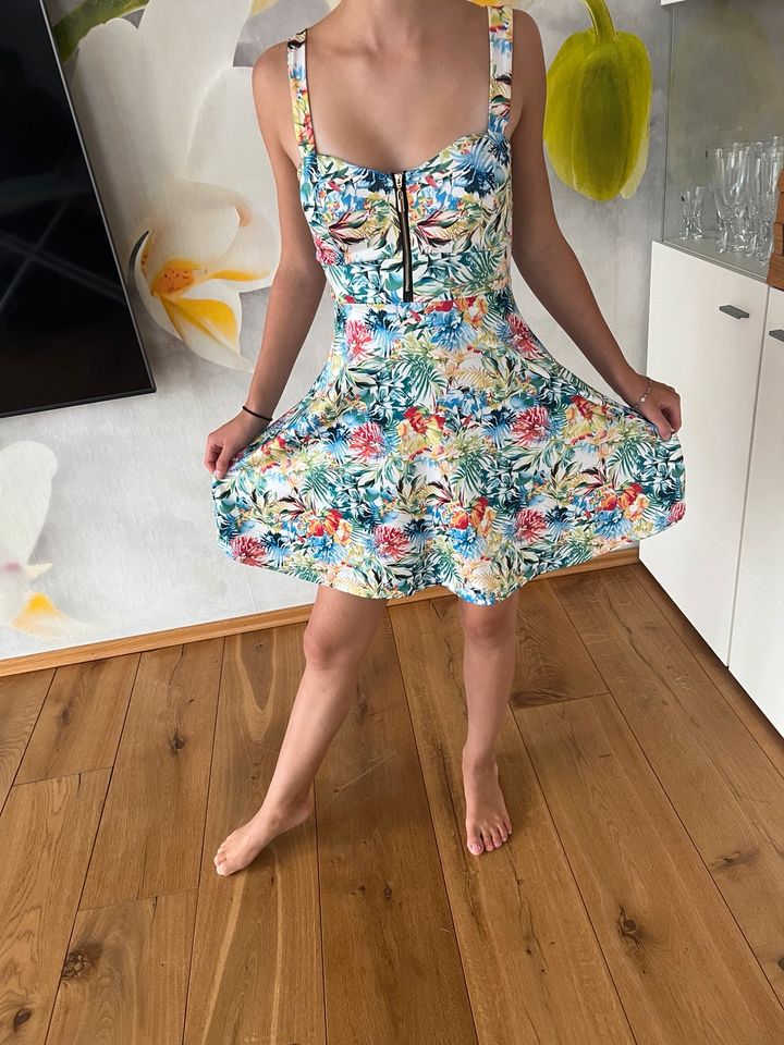 Mädchen Kleid Sommer Kleid Gr.146-158 WIE NEU in Köln