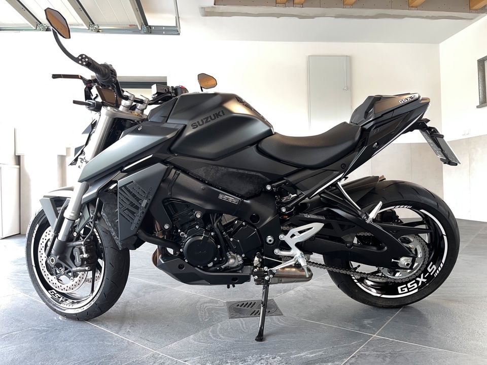 Suzuki GSX-S 950 viel Zubehör 95 PS 1900 km top gepflegt in Bischofswerda