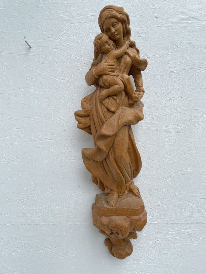 Holzschnitzerei Wandrelief, Madonna mit Kind 66 cm Holz natur in München