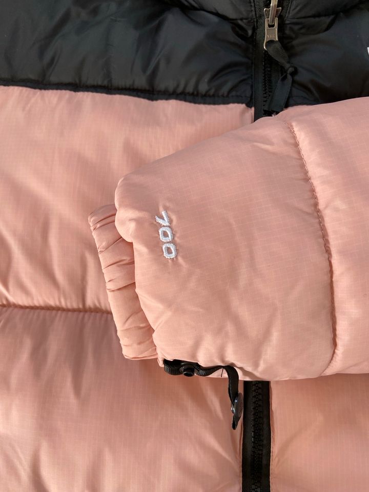 North Face Jacke rosa schwarz M Nuptse in Odenthal